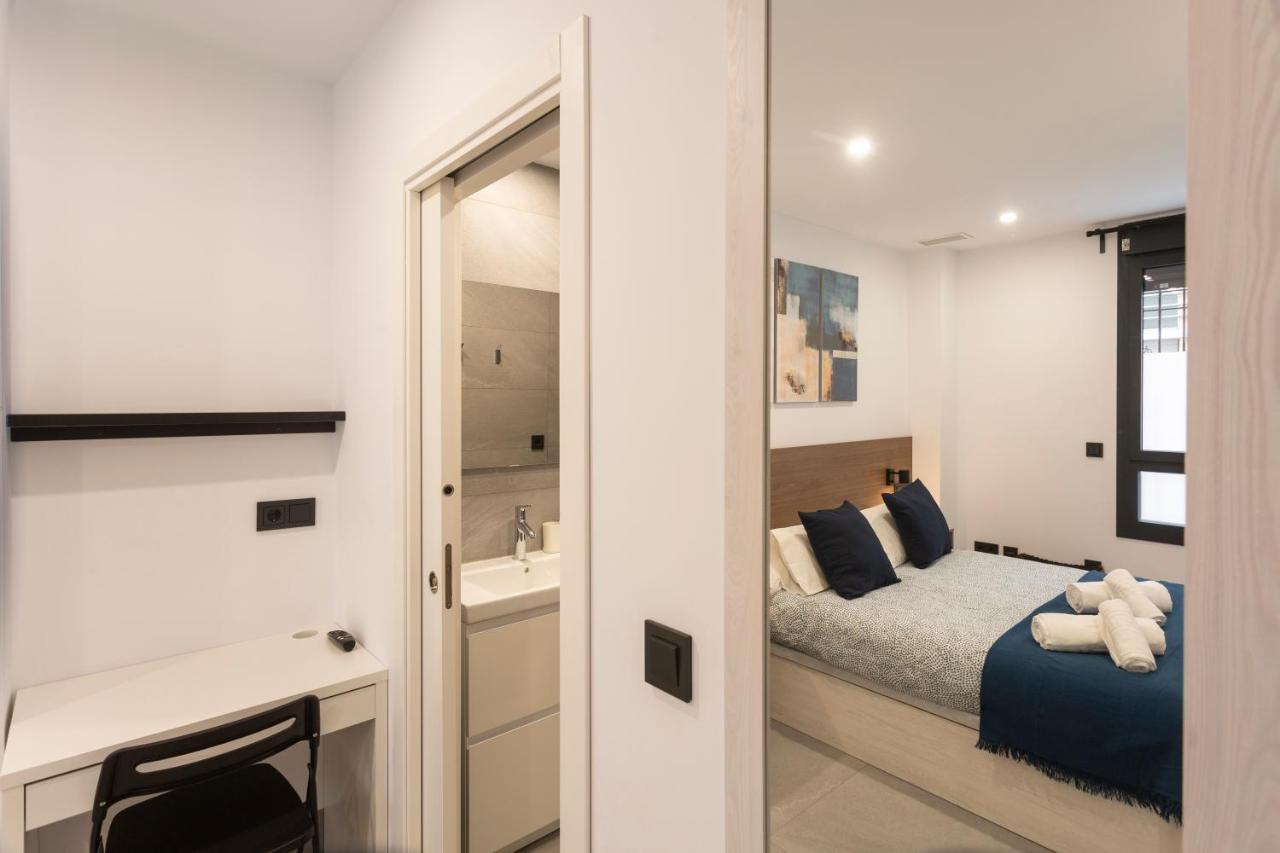 Apartamentos Bajeles Sevilla Urban Exteriör bild