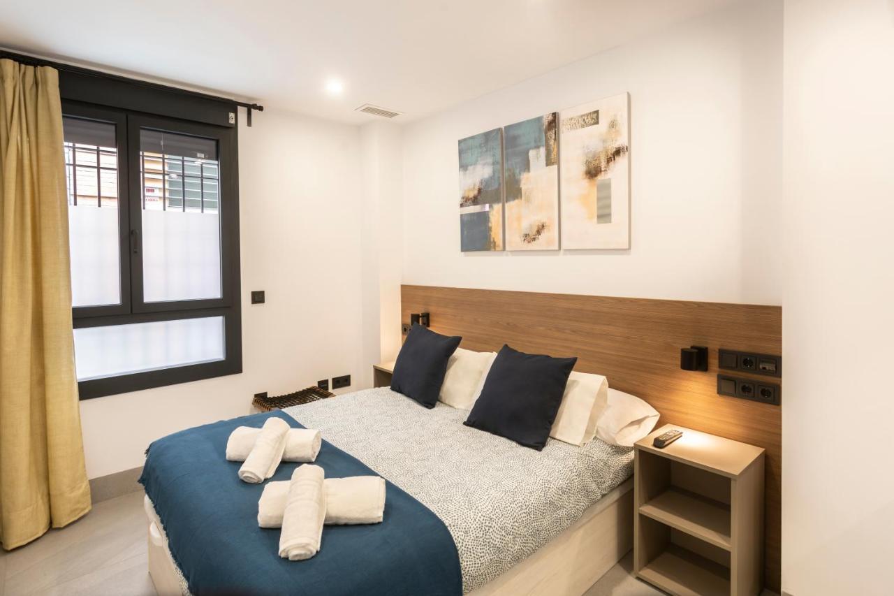 Apartamentos Bajeles Sevilla Urban Exteriör bild