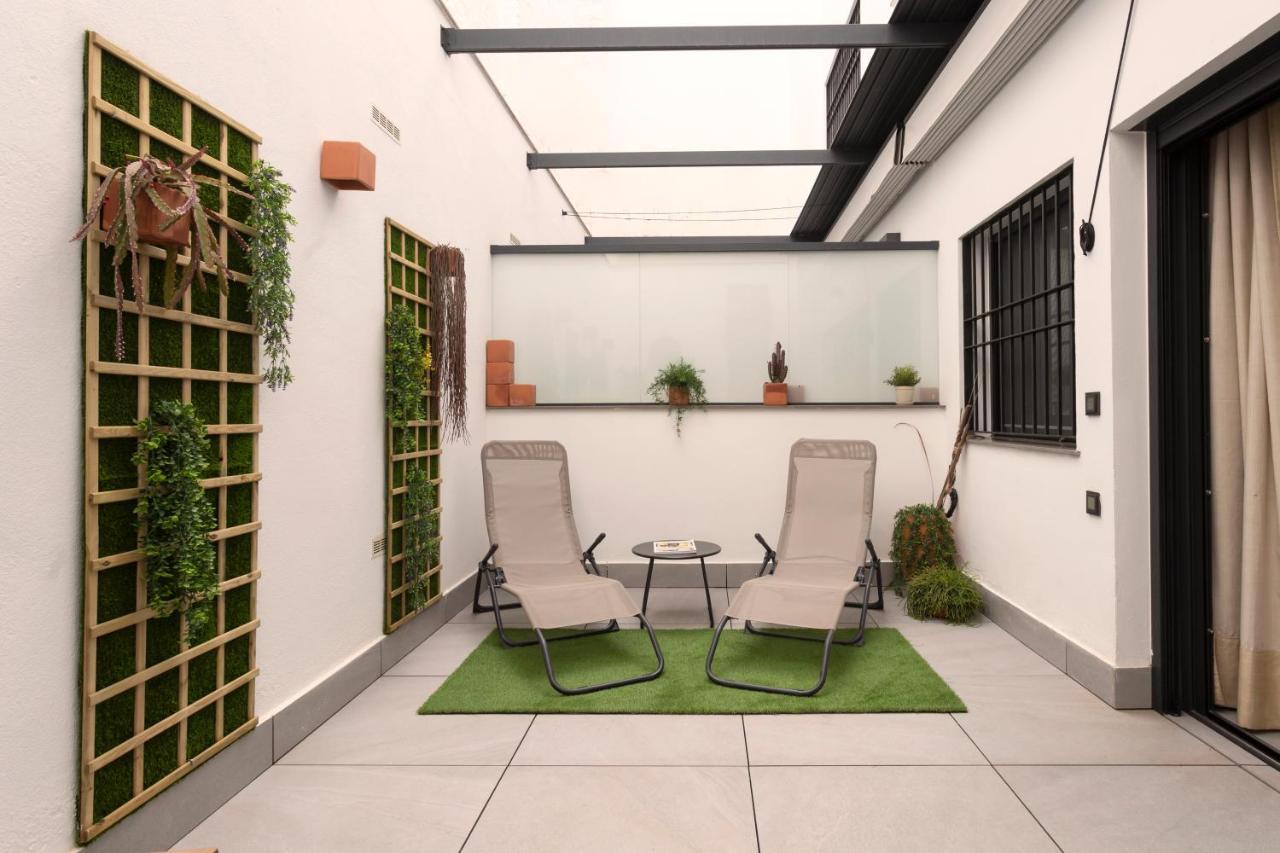 Apartamentos Bajeles Sevilla Urban Exteriör bild