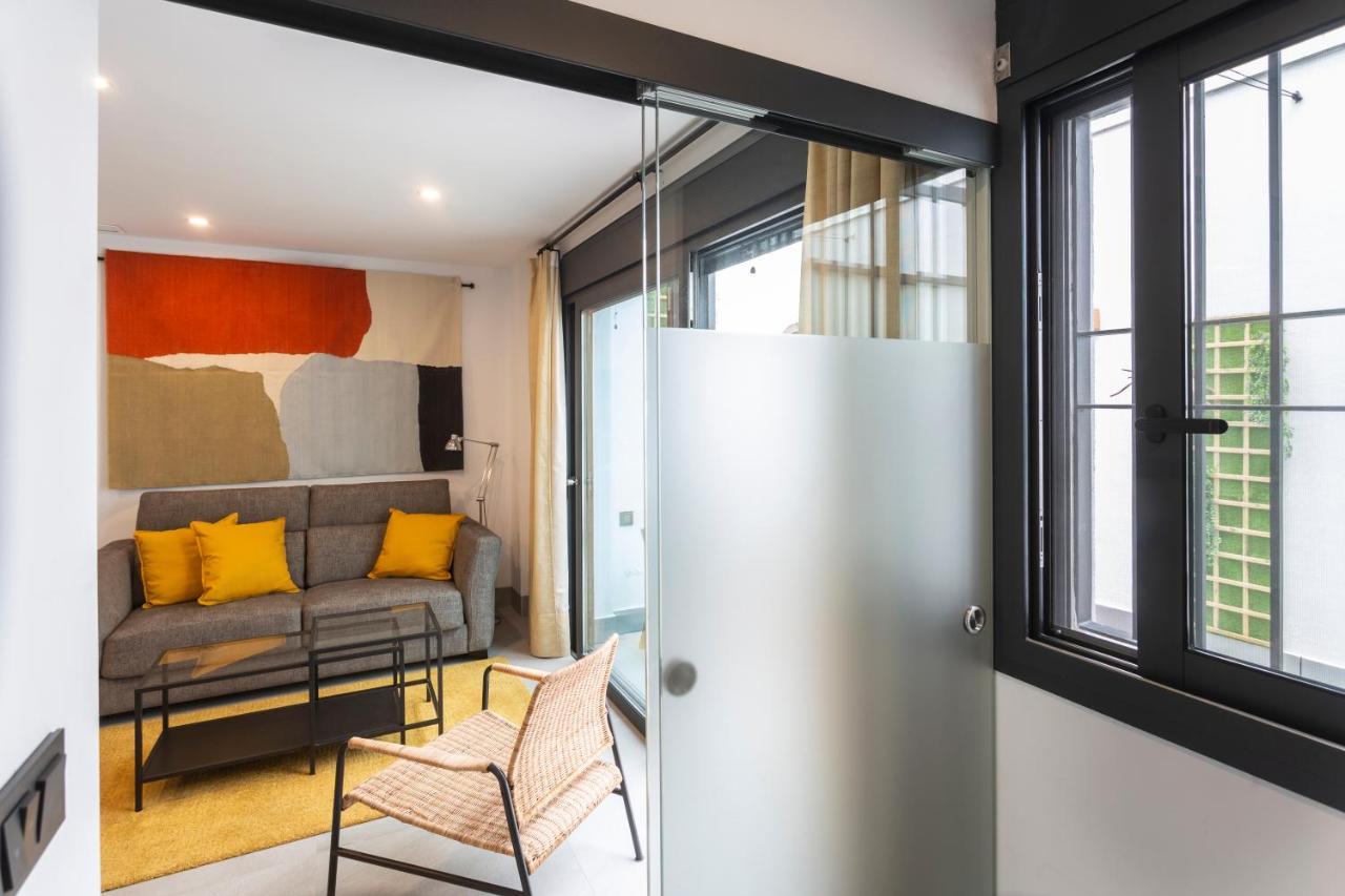 Apartamentos Bajeles Sevilla Urban Exteriör bild