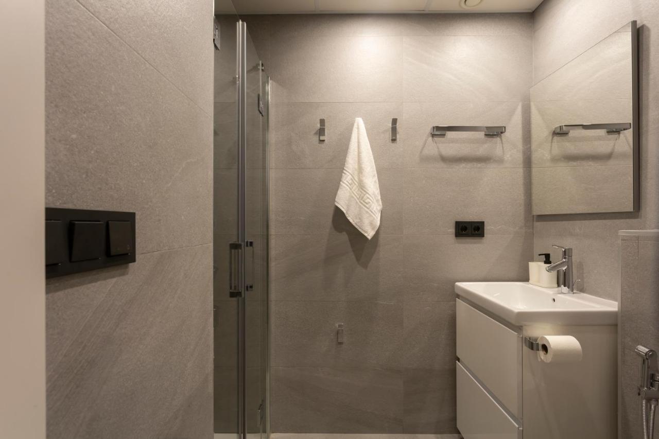 Apartamentos Bajeles Sevilla Urban Exteriör bild