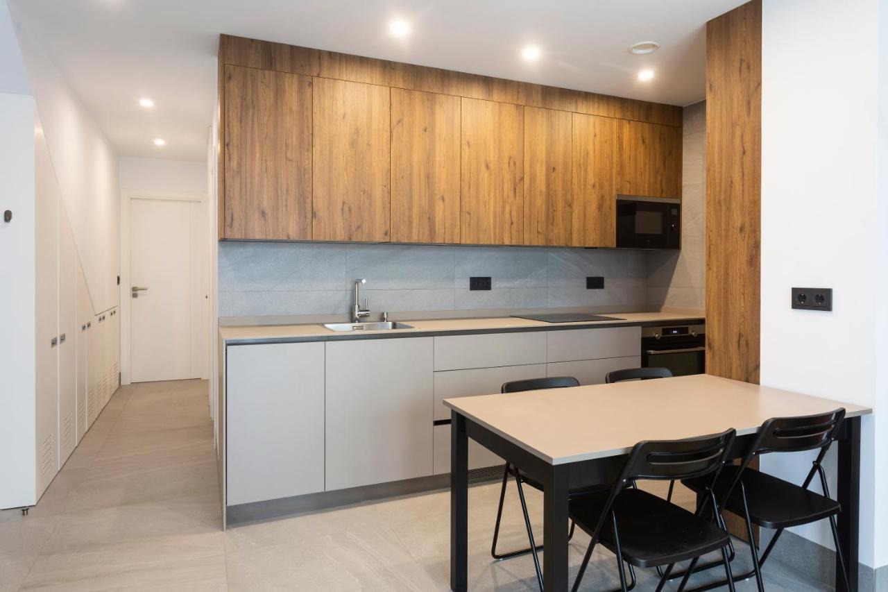 Apartamentos Bajeles Sevilla Urban Exteriör bild