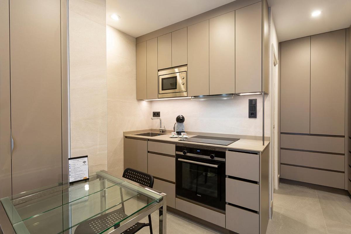 Apartamentos Bajeles Sevilla Urban Exteriör bild